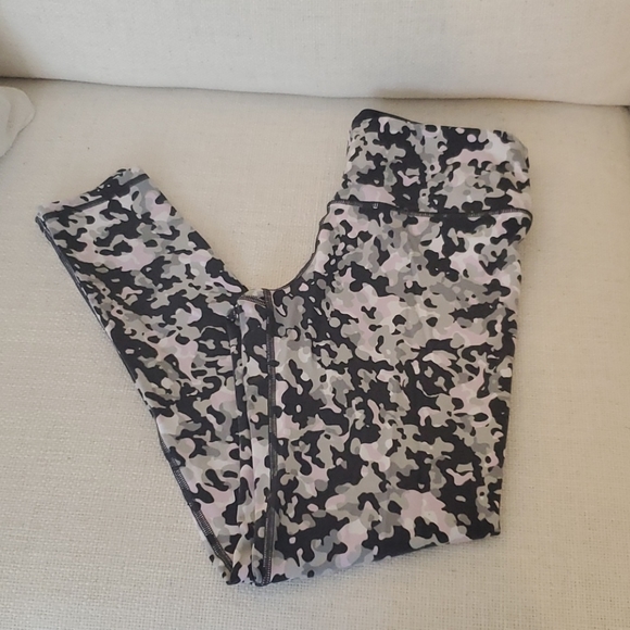 Victoria's Secret Pants - Victoria's Secret Sport Ultimate Leggings